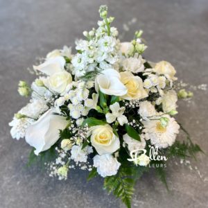 coussin rond blanc fleurs de saison